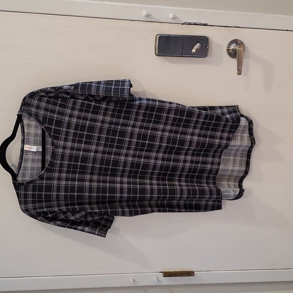 LuLaRoe Black and White Plaid Tunic XS - Picture 4 of 5